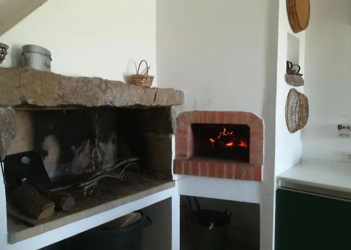 Villetta Vista Mare Immersa Nel Verde Tatil Evi Calasetta